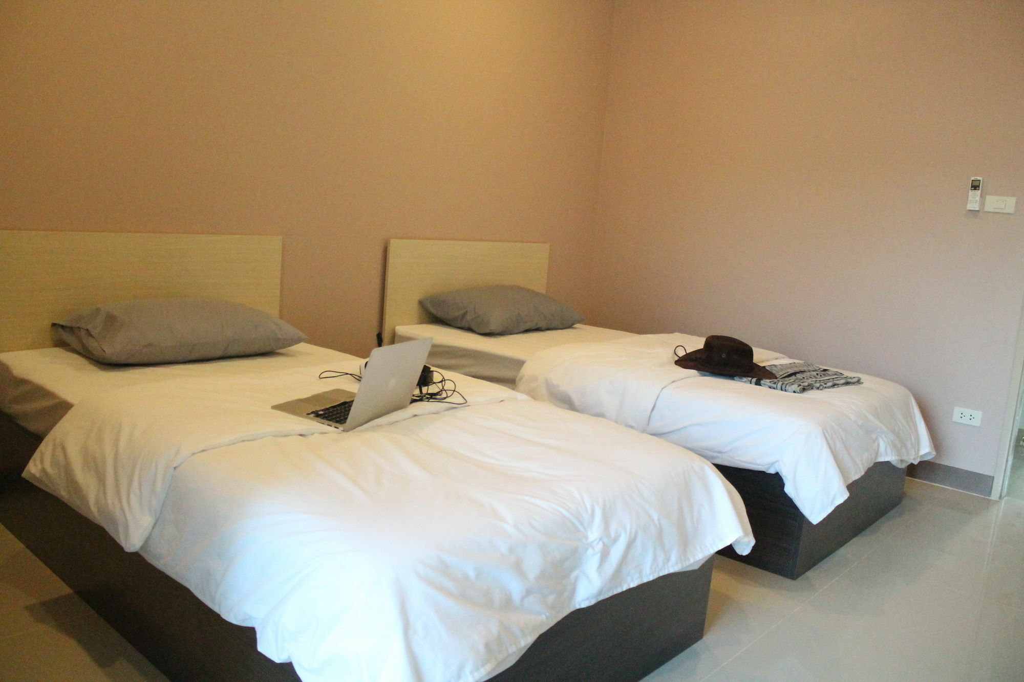 At Ease Hotel Suvarnabhumi Bang Phli Eksteriør billede