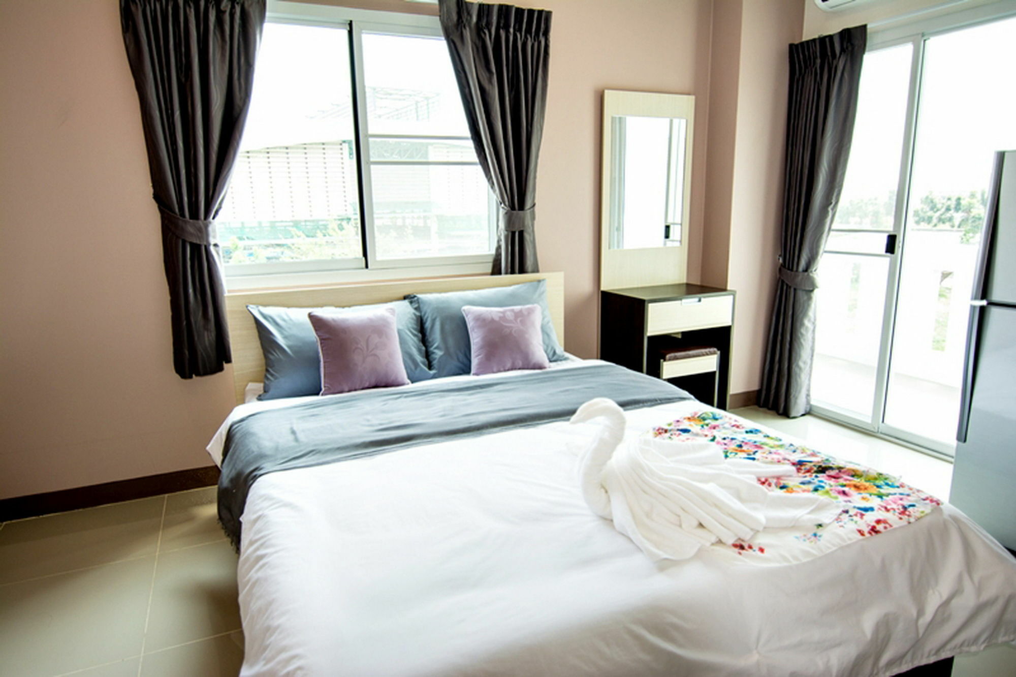 At Ease Hotel Suvarnabhumi Bang Phli Eksteriør billede
